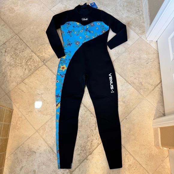 NWT Hevto Venus 1 Womens Full Wetsuit XL – Floral Neoprene for Surf Dive Snorkel - Picture 1 of 13